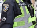 Поліцейські допомогли хворій жінці та передали її лікарям