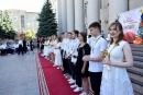У Кропивницькому начальник Кіровоградської ОВА Андрій Райкович вручив золоті та срібні медалі випускникам