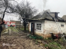 На Кіровоградщині рятувальники двічі гасили займання у житловому секторі та надали допомогу чоловікові, який упав у шахту ліфта
