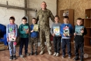 Офіцери 121 бригади подарували книги дітям Херсонщини