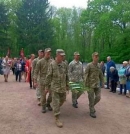На меморіальному кладовищі