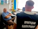 Керівник закладу освіти вимагав 2 тис. дол. США за зарахування до вишу та відстрочку від мобілізації