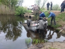 Вилучили авто. з річки, тіло загиблого - з автівки